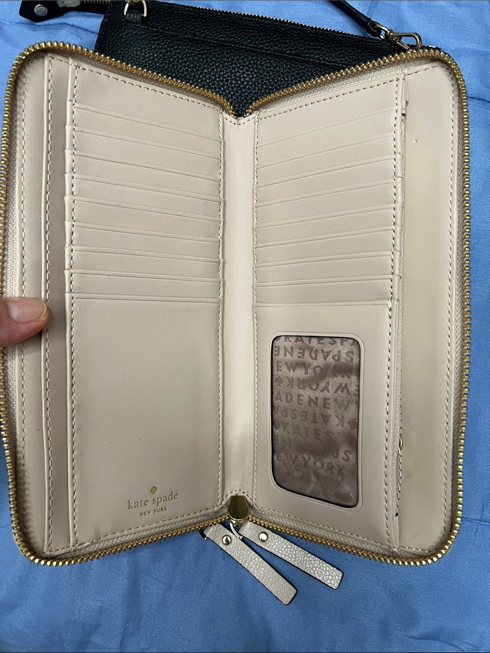 Kate Spade Black Crossbody Wallet and Cream wallet/Wristlet - Picture 4 of 10